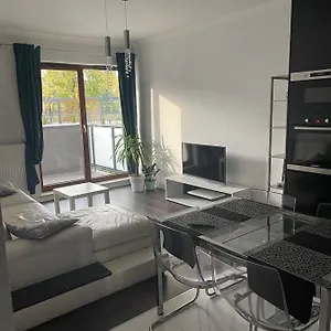 Apartament House4you Apartament Sakura Airport Chopin